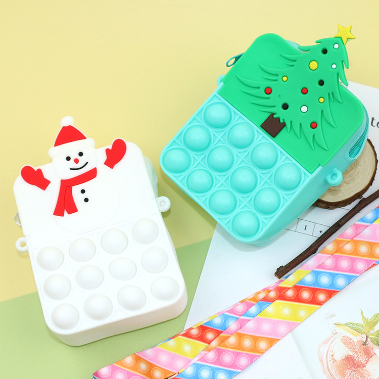 新款跨境灭鼠先锋儿童包包圣诞老人卡通零食包按压泡泡玩具包批发详情图3