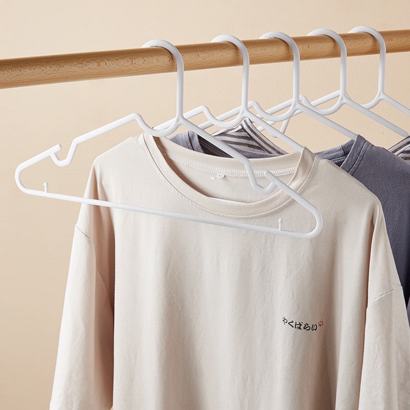 Yijia 10 sets simple clothing traceless coat hanger manufacturers wholesale hotel room adult plastic coat hanger dry and wet dual use details Picture