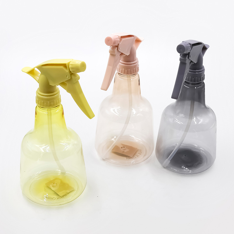 A manufacturer of transparent plastic sprayers, transparent bottles and jugs, and horticultural irrigation tools for self-sale details Picture