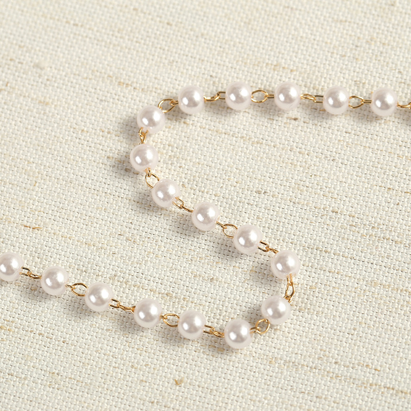 New pearl eyeglass chains, fashionable, simple and elegant, anti-loss pendant chains, beaded necklaces, mask-hanging necklaces, factory wholesale Application Scenario