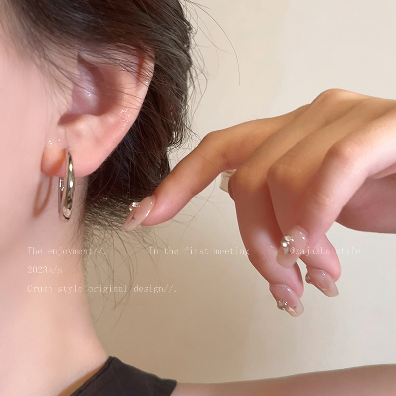 Silver pigment ring s925 silver needle ear ring for women 2024 New bestseller round face earrings, niche and high-end ring earrings details Picture