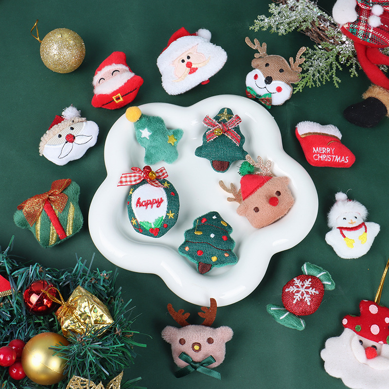 新款圣诞节胸针毛绒公仔圣诞老人雪人麋鹿卡通头箱包鞋子装饰配件