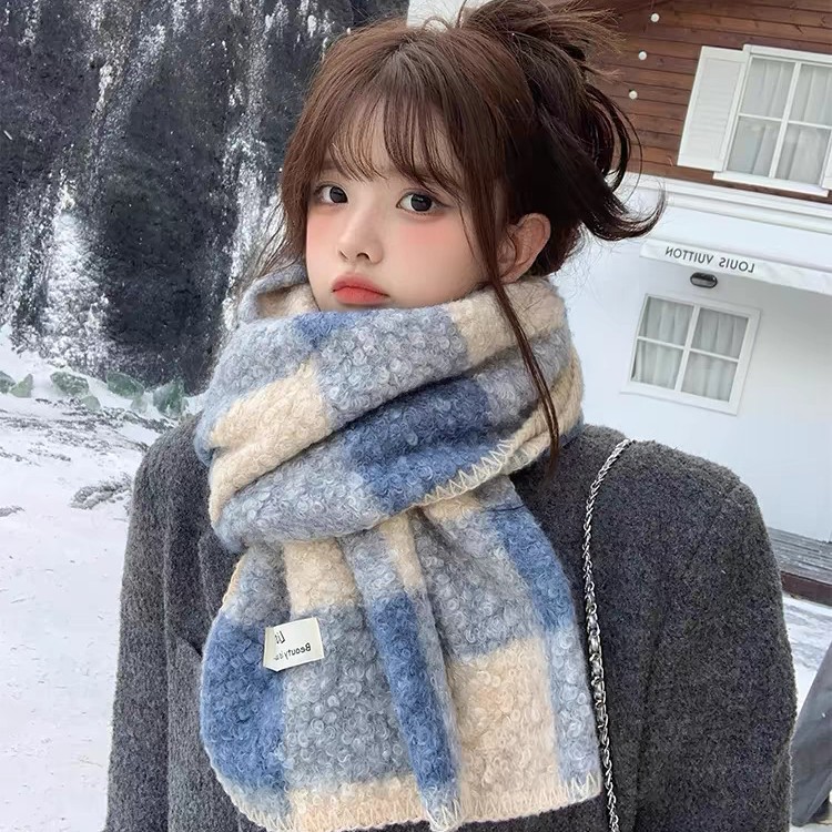 Scotch-style scarf and neck dual-purpose blanket, car blanket, faux lambskin for warmth, multi-purpose, men's and women's styles, versatile and trendy details Picture
