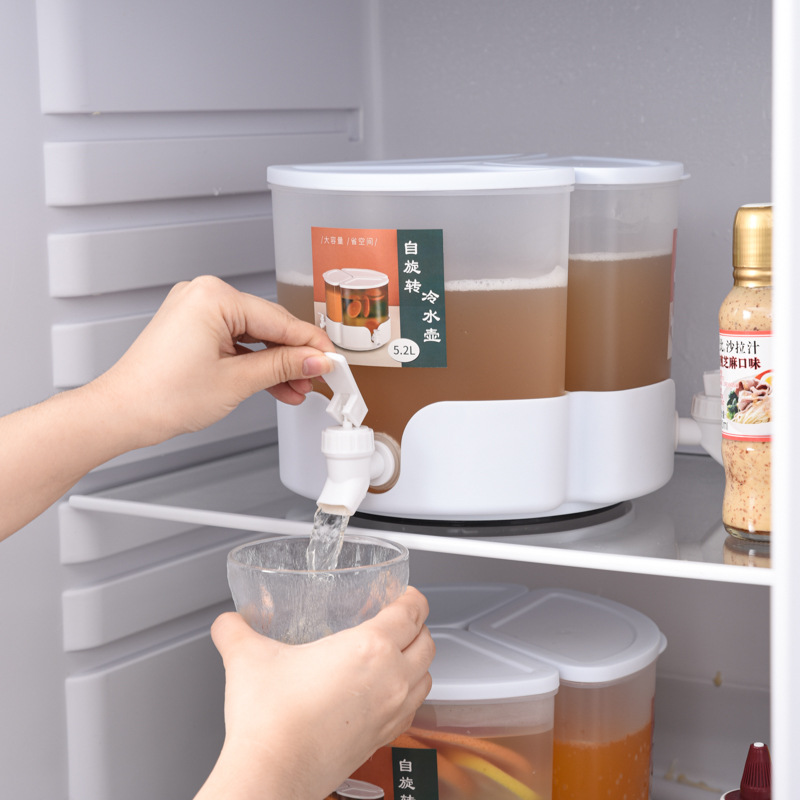 Cold Kettle With Tap Plastic Cold Water Bucket Large Capacity Fruit Juice Teapot 3-In-1 Rotating Refrigerator Cold Water Bucket Application Scenario