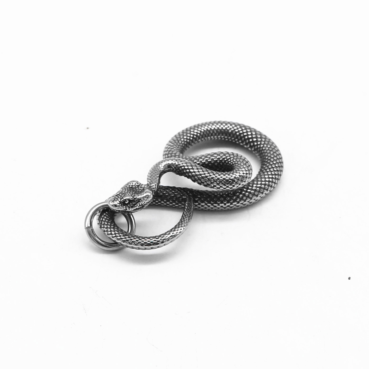 New Chinese trend zodiac snake pendant, fierce eyes, Snake King necklace, creative and lively snake neck pendant, stainless steel animal jewelry Item Picture