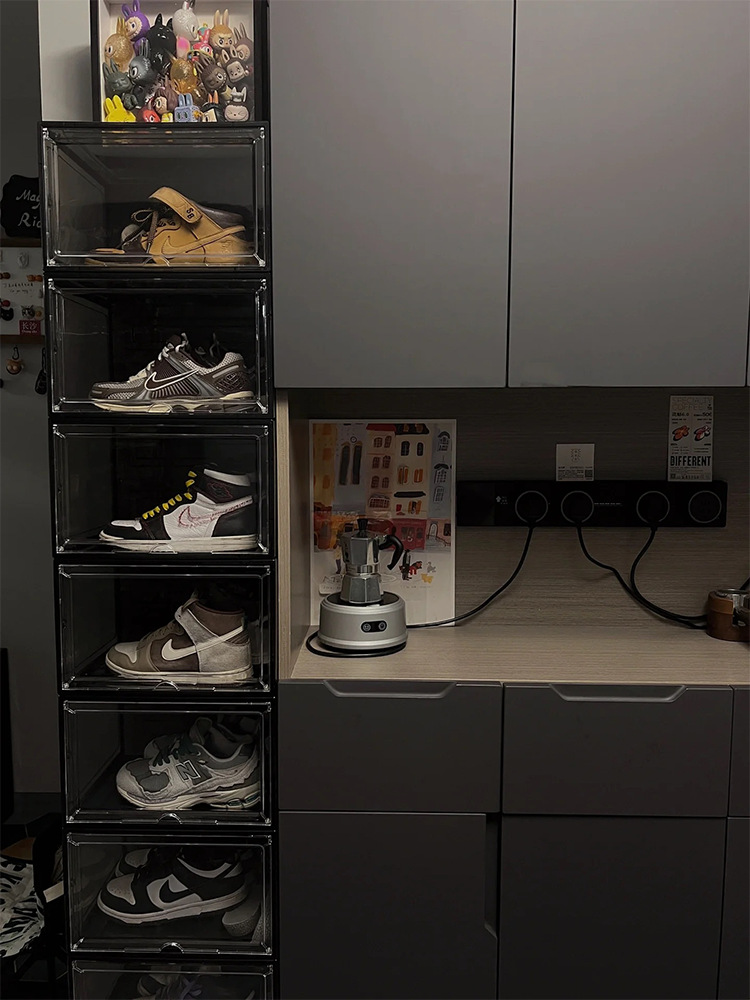 Shoebox Storage Box Transparent Acrylic High Top Shoes Sneakers Household Space Saving Plastic Shoe Cabinet Shoe Rack Application Scenario