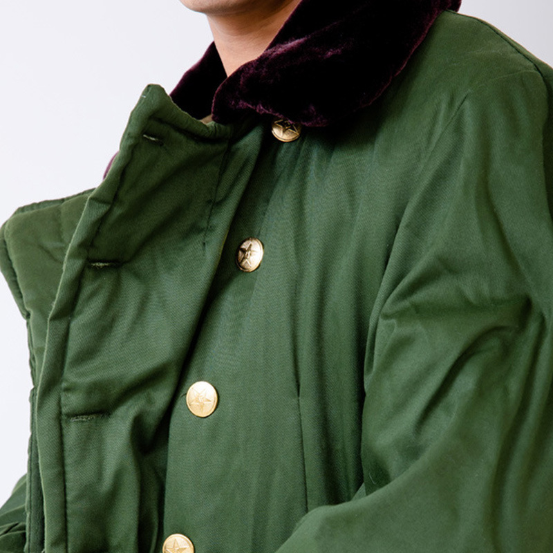 Military green cotton overcoat, men's winter thickened warm and comfortable fleece cotton overcoat, training labor protection, emergency disaster relief cotton overcoat details Picture