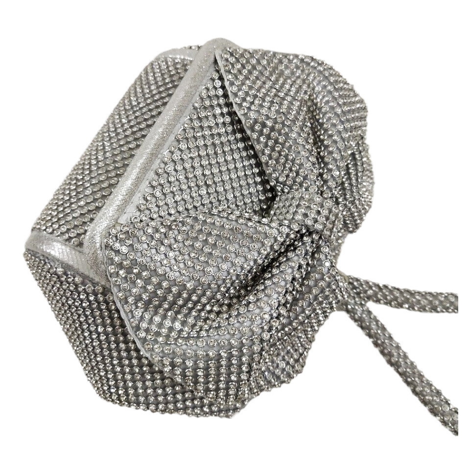 Cross-Border Fashion Fashion Diamond Evening Makeup Bag Rhinestones Hand Bag Bow Dinner Bag Hand Bag Dress Banquet Bag Application Scenario