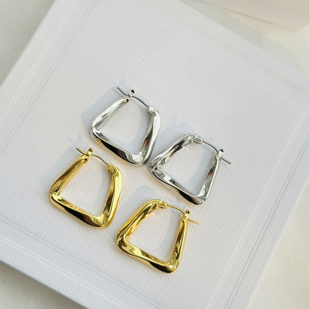 New French Retro Metal Geometric Twisted Triangular Buckle Female Cold Wind Small High-Grade Sense Ring Earrings Female details Picture