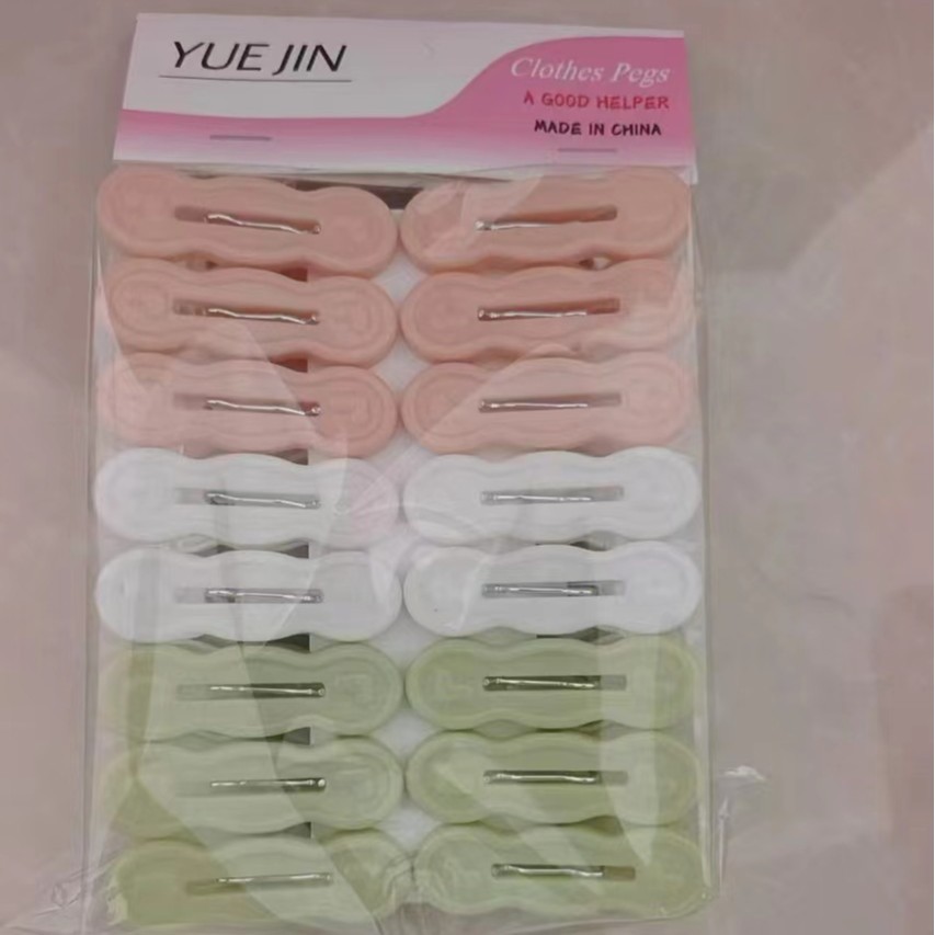 Bagged thickened plastic clips, colorful clothes drying clips, windproof multi-functional drying underwear clips, adult and children's pantyhose clips Application Scenario