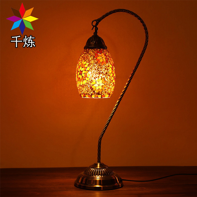Wholesale of Turkish vintage glass lamp small table lamps for bedroom, study, coffee shop, restaurant, hotel and homestay decoration