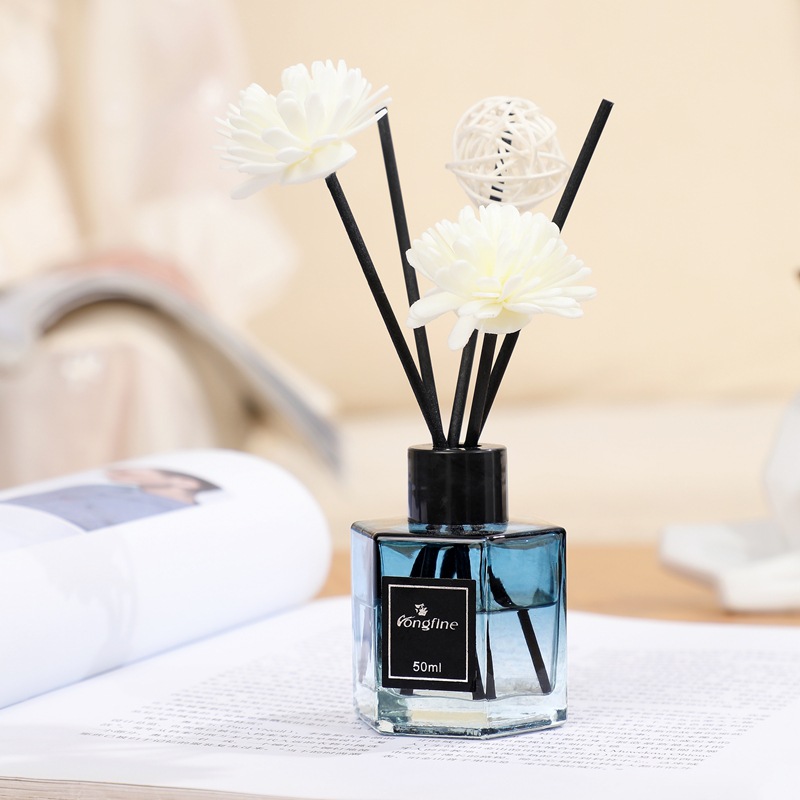 Langfen 50Ml Non-Fire Essential Oil Gradient Blue Hexagonal Bottle Rattan Aromatherapy Car Air Freshener Application Scenario