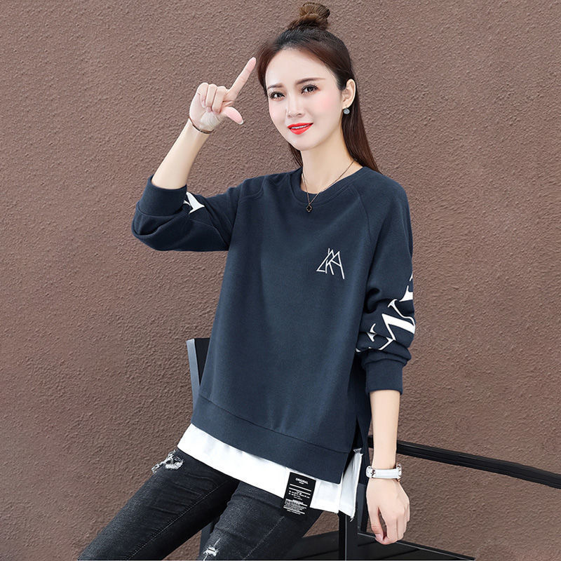Two thin hoodies for women in the early autumn and winter of 2022, a new style of loose and slimming embroidered top for middle-aged people, a trendy outerwear details Picture