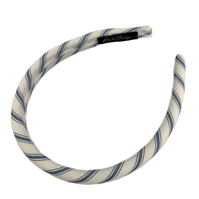 The new fashionable and fresh blue hair band is simple and versatile for commuting. The thin headband is suitable for daily outings with hair clips and hair accessories Item Picture