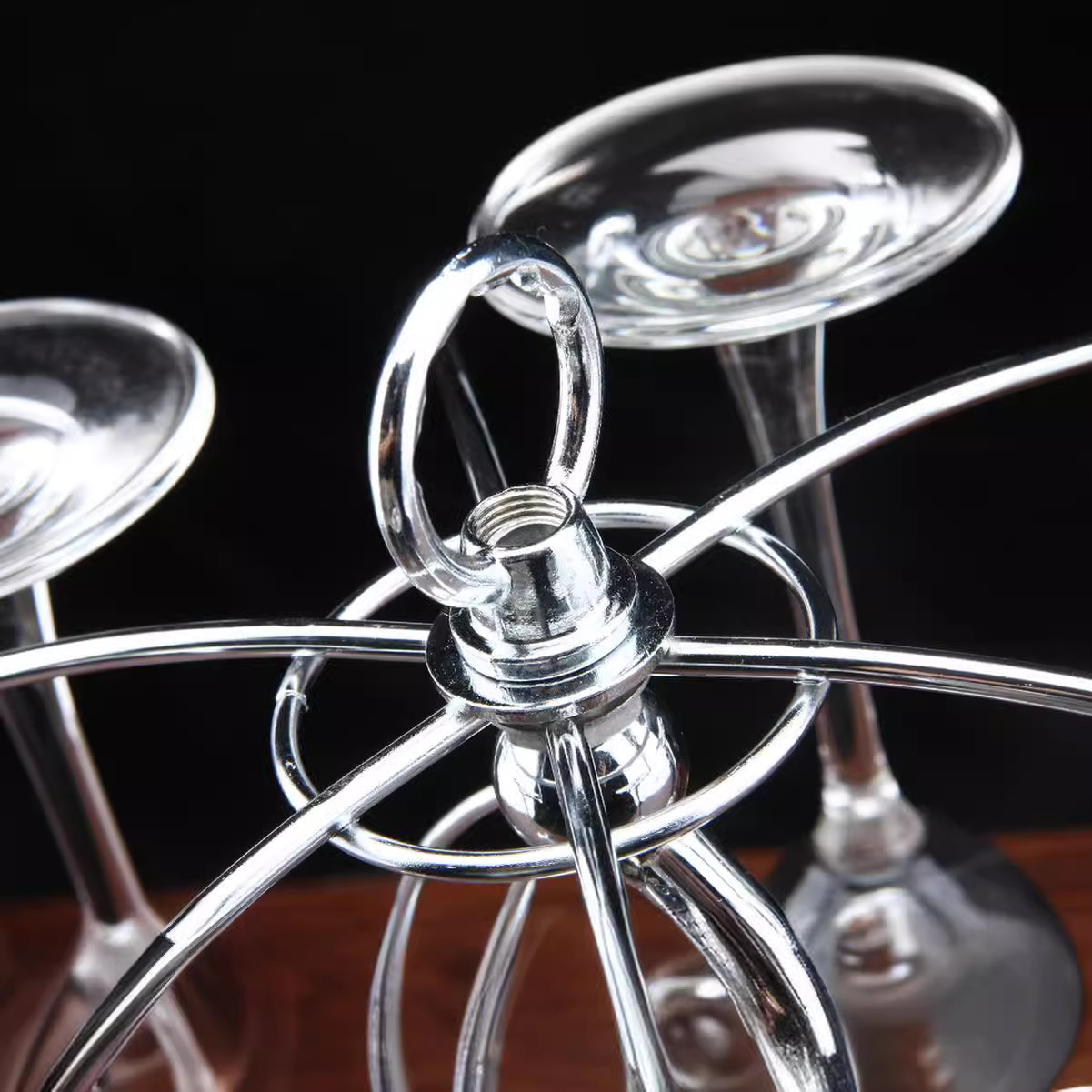 Creative wine rack ornaments, household tall glass racks, inverted wine glass racks, wine glass racks, wine cabinet decorative ornaments Application Scenario