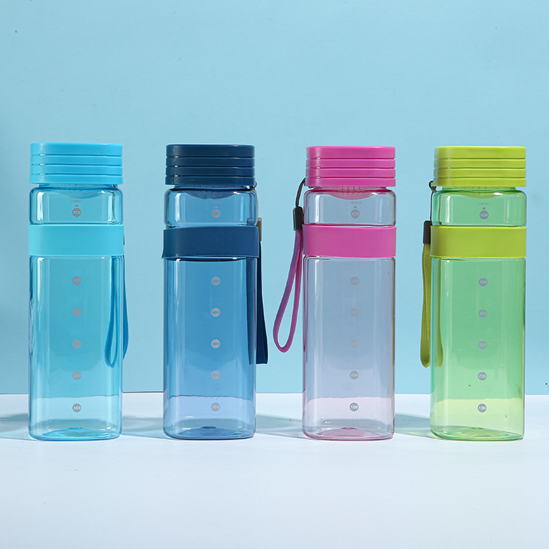 Simple square water cup, plastic space cup, convenient handle, transparent water cup with scale, drinking cup, outdoor sports