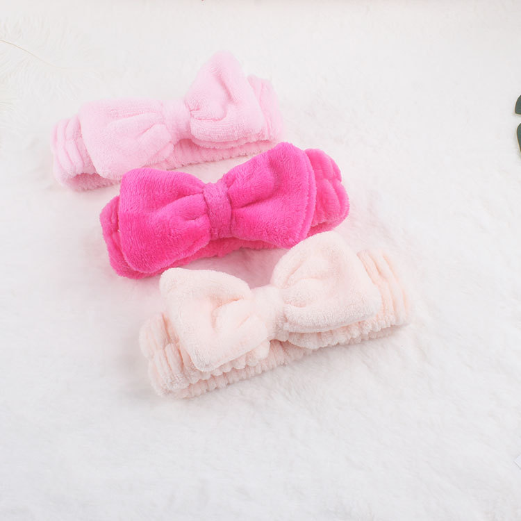 New Korean-style student girl's light plate bow, cute face wash and hair tie, plush makeup, mask application and hair pressure band Application Scenario
