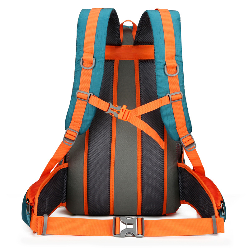Custom-made new cross-border mountaineering bags, waterproof camping hiking bags, large-capacity wear-resistant cycling bags and backpacks Application Scenario