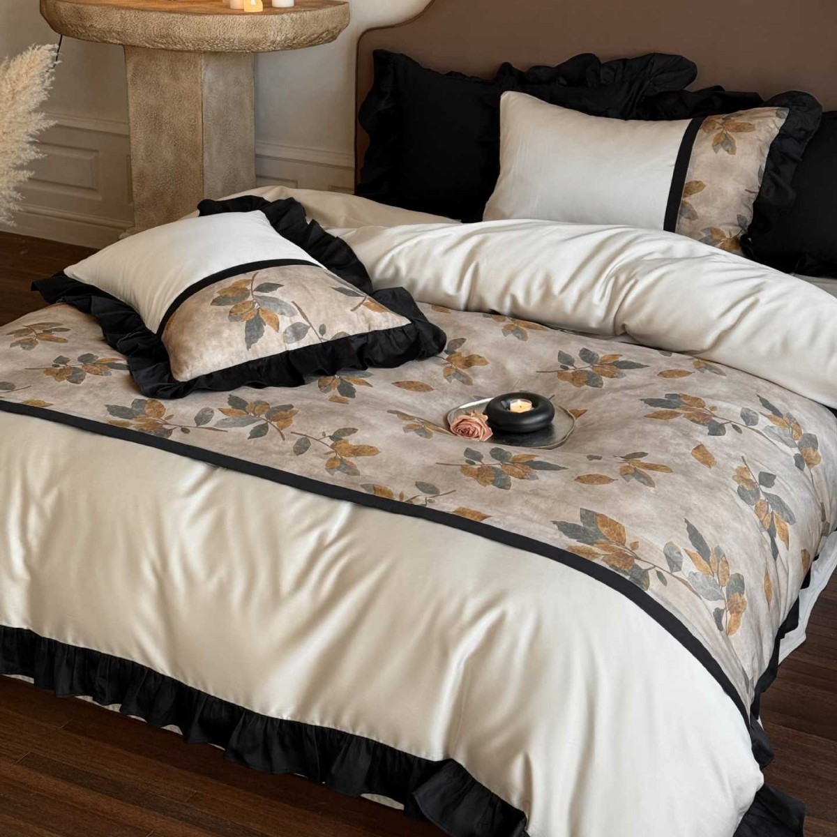 Italian light luxury style long-staple cotton/Tencel four-piece set, all-cotton retro digital printed quilt cover, all-season bedding details Picture