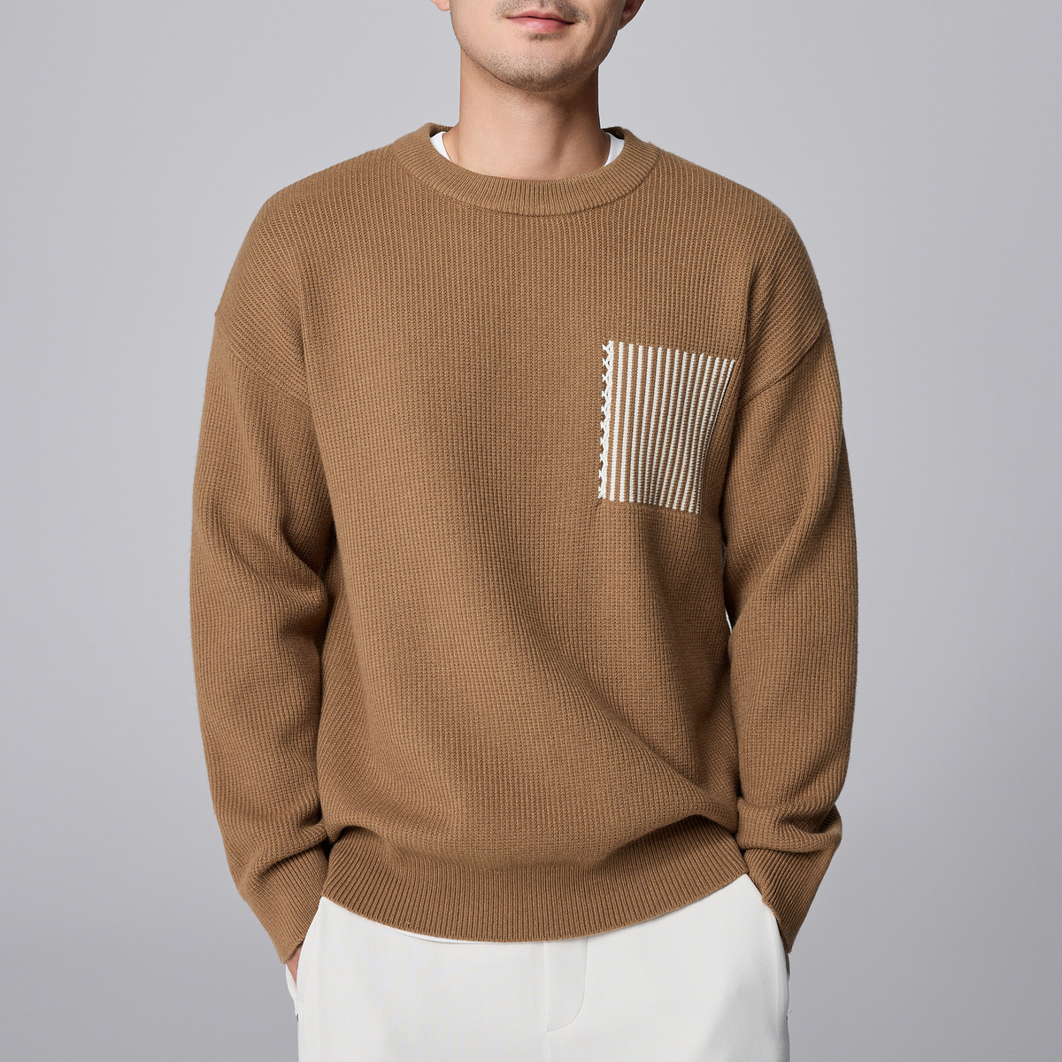Momeck men's striped color-blocking sweater for winter 2024 new round neck loose men's knitted sweater 21867 details Picture