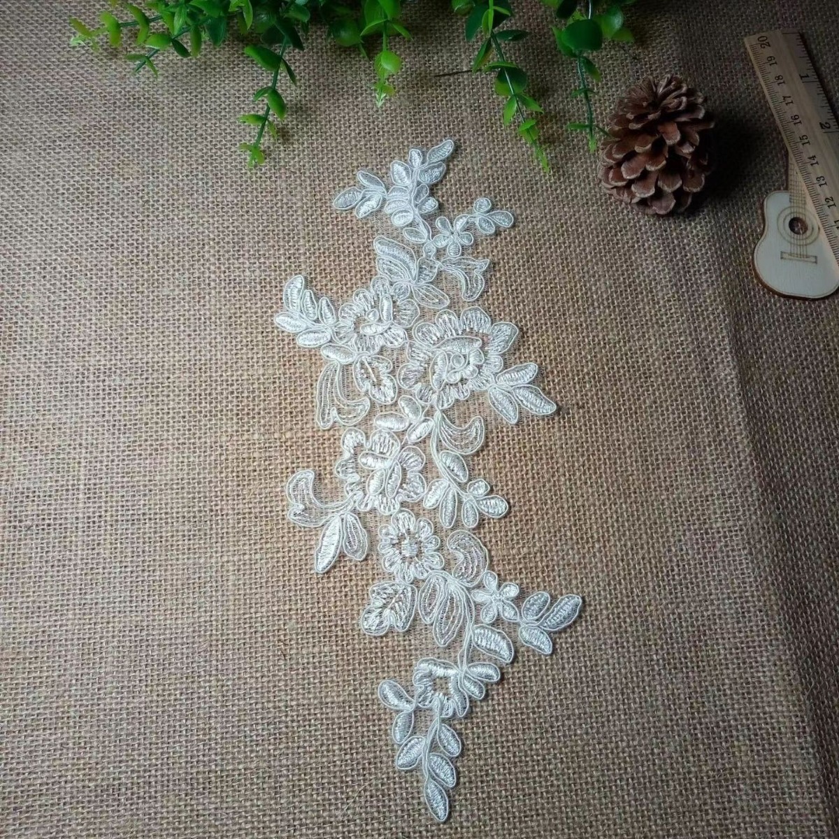 Wedding dress embroidery decals, matching flowers, DIY Barbie doll materials, white, red, black lace, clothing accessories Specification image