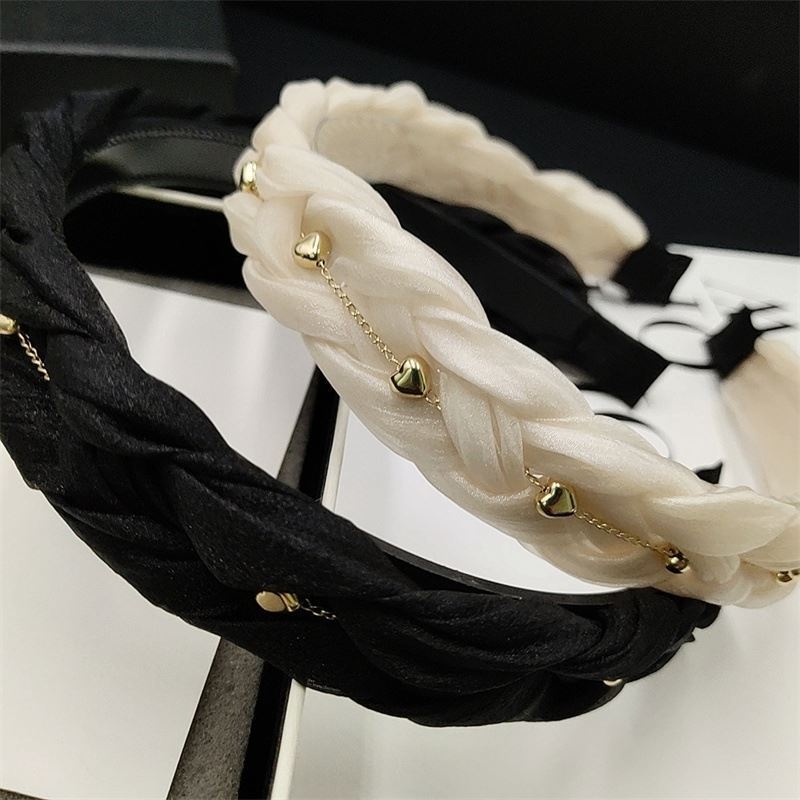 Black twisted hairband, women's autumn and winter silk hairpin, anti-slip with teeth, gold bead chain, high head top headband, a new trendy style Specification image