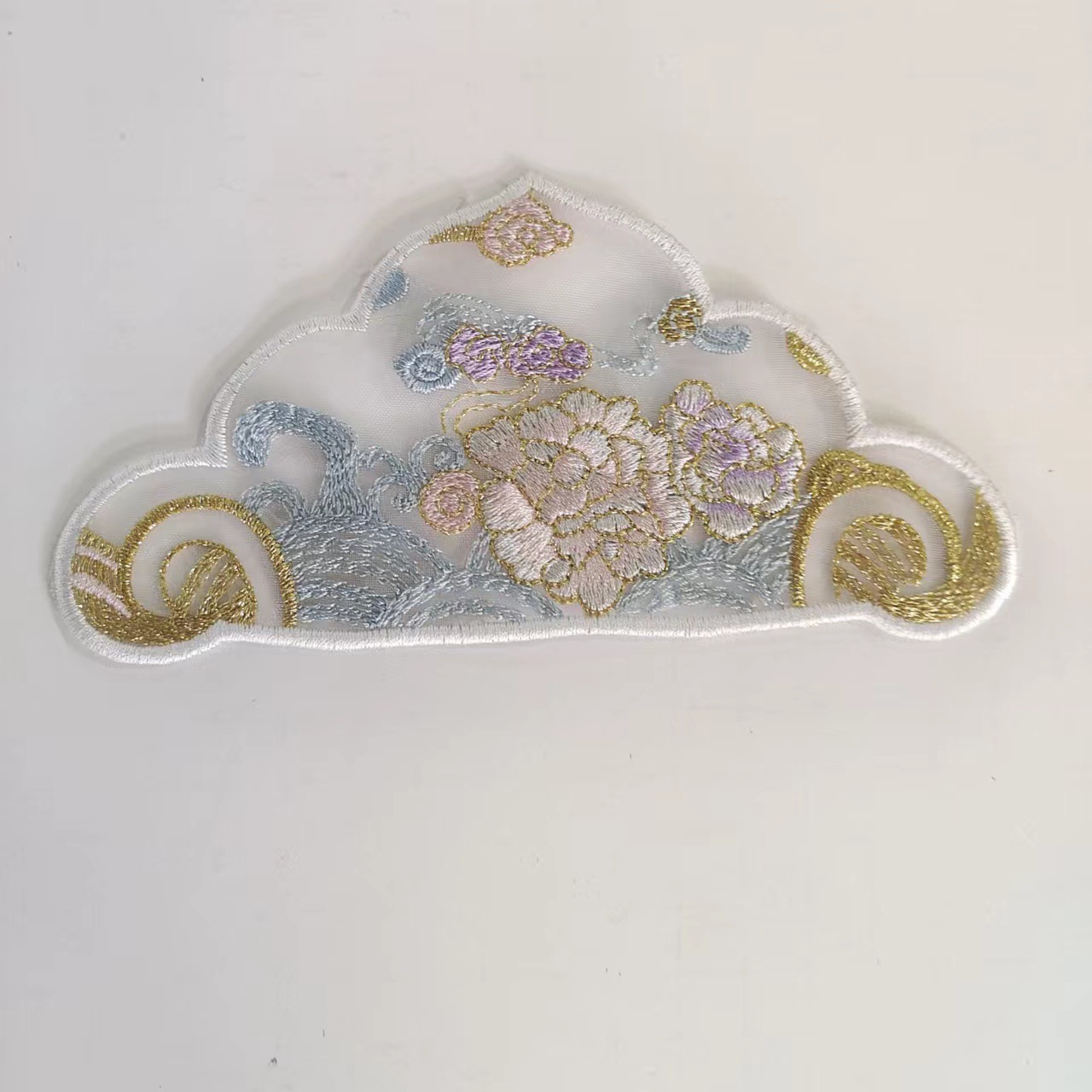 Gallo Wholesale Flat Embroidery Black Butterfly Round Gold Thread Flower Semi-Circle New Hat Accessories Hot Printing Direct Diy49 Application Scenario