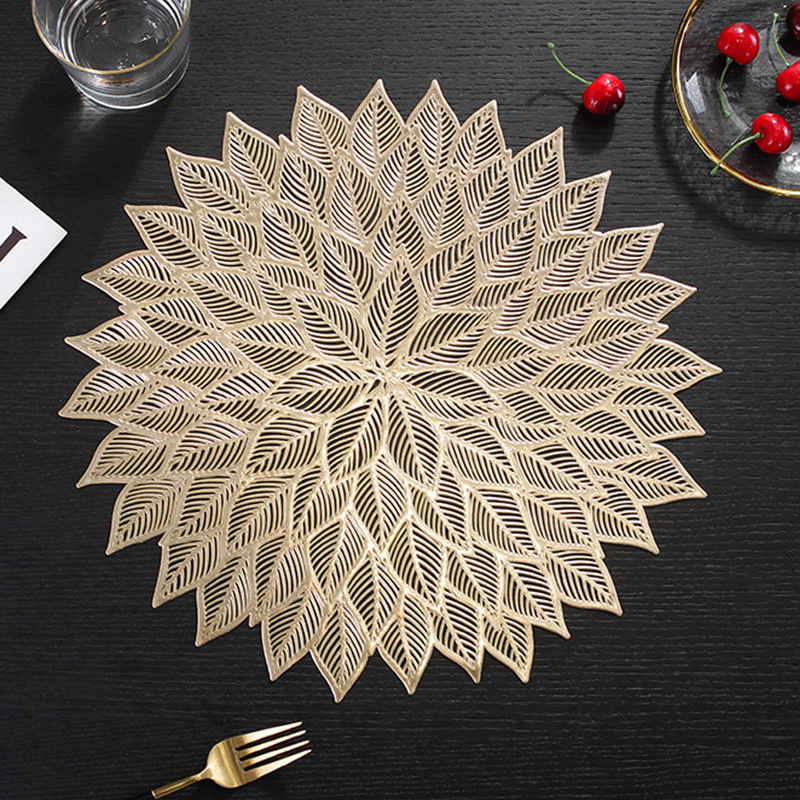 European Light Luxury Flower-Like Hollow Gold Stamping Placemat Simple Fashion Simple Round Pvc Heat Insulation Non-Slip Heat Insulation Mat Table Mat details Picture