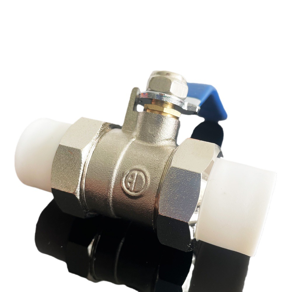 减压阀4分/铜阀门/黄铜闸阀/铁球阀/浮球阀白底实物图