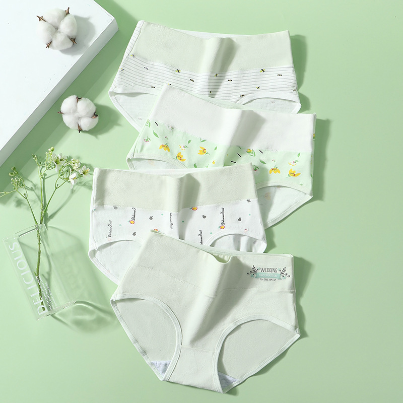 Girls' underwear, women's pure cotton printed large-sized seamless, high-waisted Japanese-style triangular shorts for junior and senior high school students