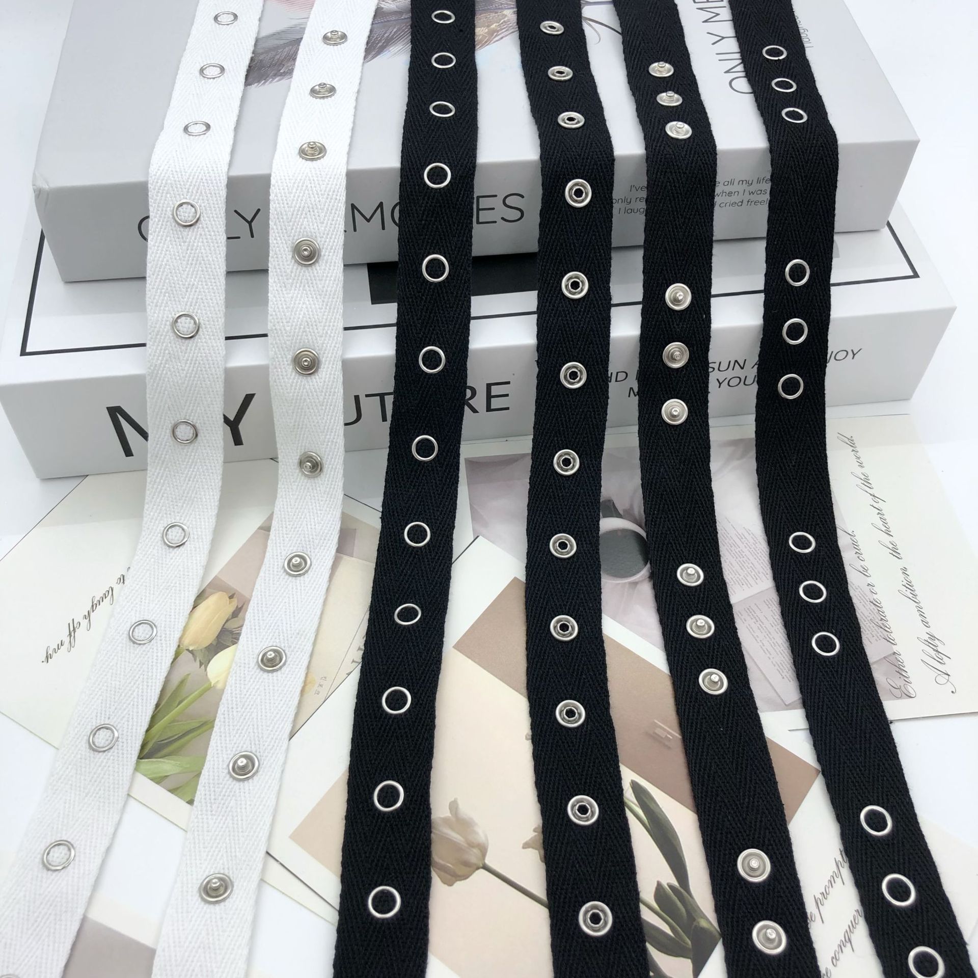 New Herringbone Woven Belt Dance Dress Clothing Belt Buckle Home Textile Accessories Wholesale 2Cm Black And White Metal Buckle Specification drawing
