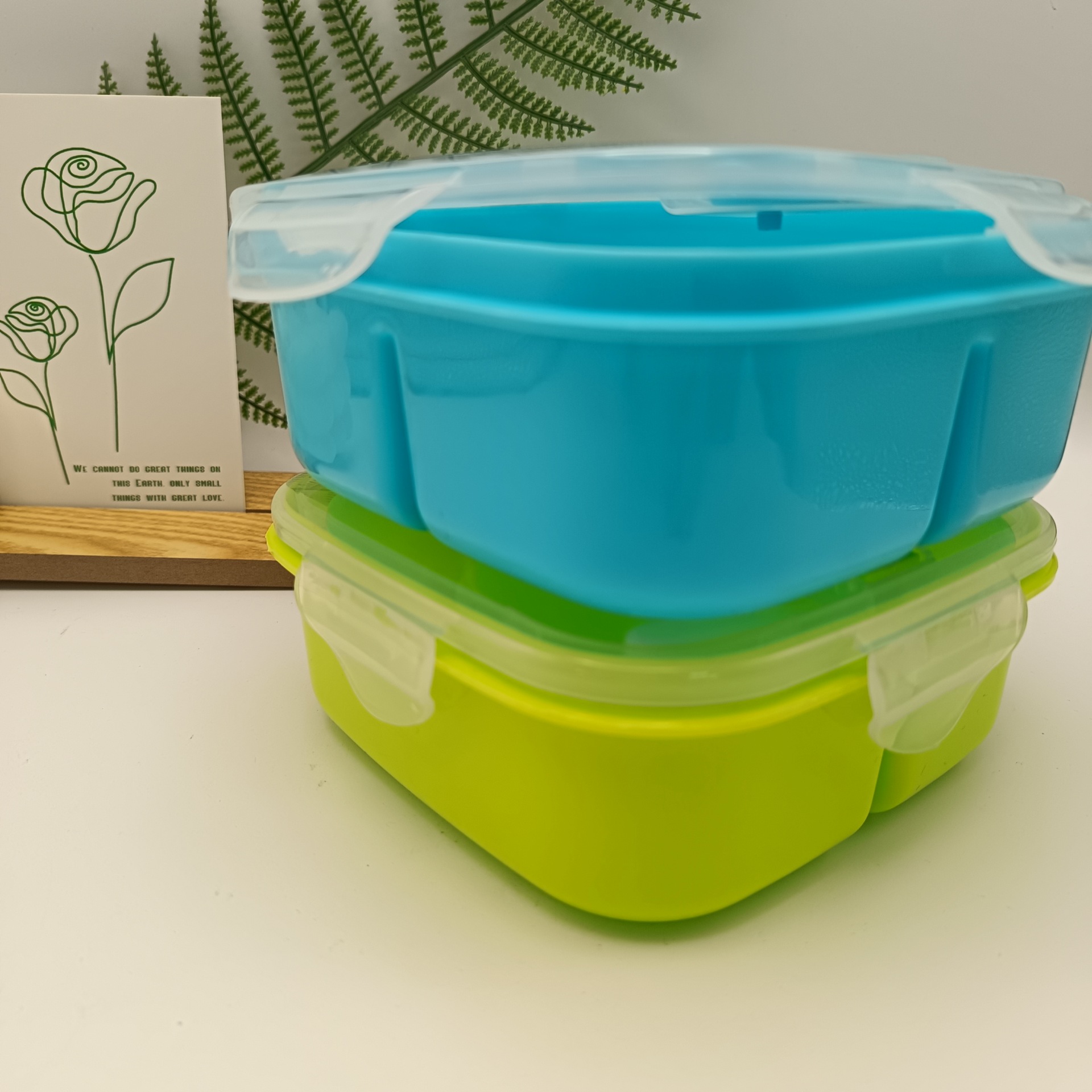 Simple Japanese-style compartments lunch box, microwave-safe student lunch box, fresh-keeping box, three-compartment children's bento box details Picture