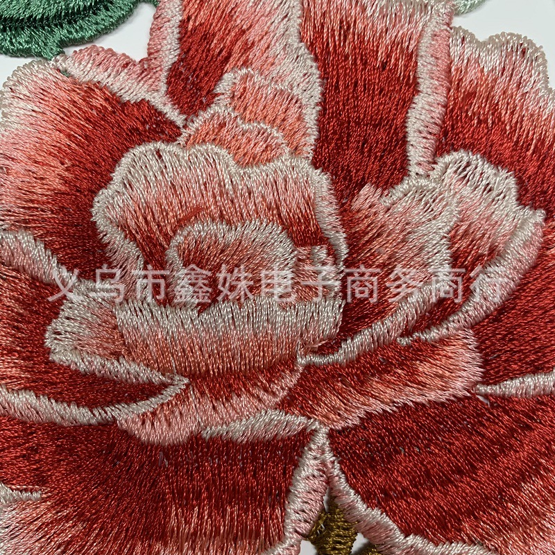 Computer-embroidered colored clothing cheongsam manufacturer supplies wholesale available Application Scenario