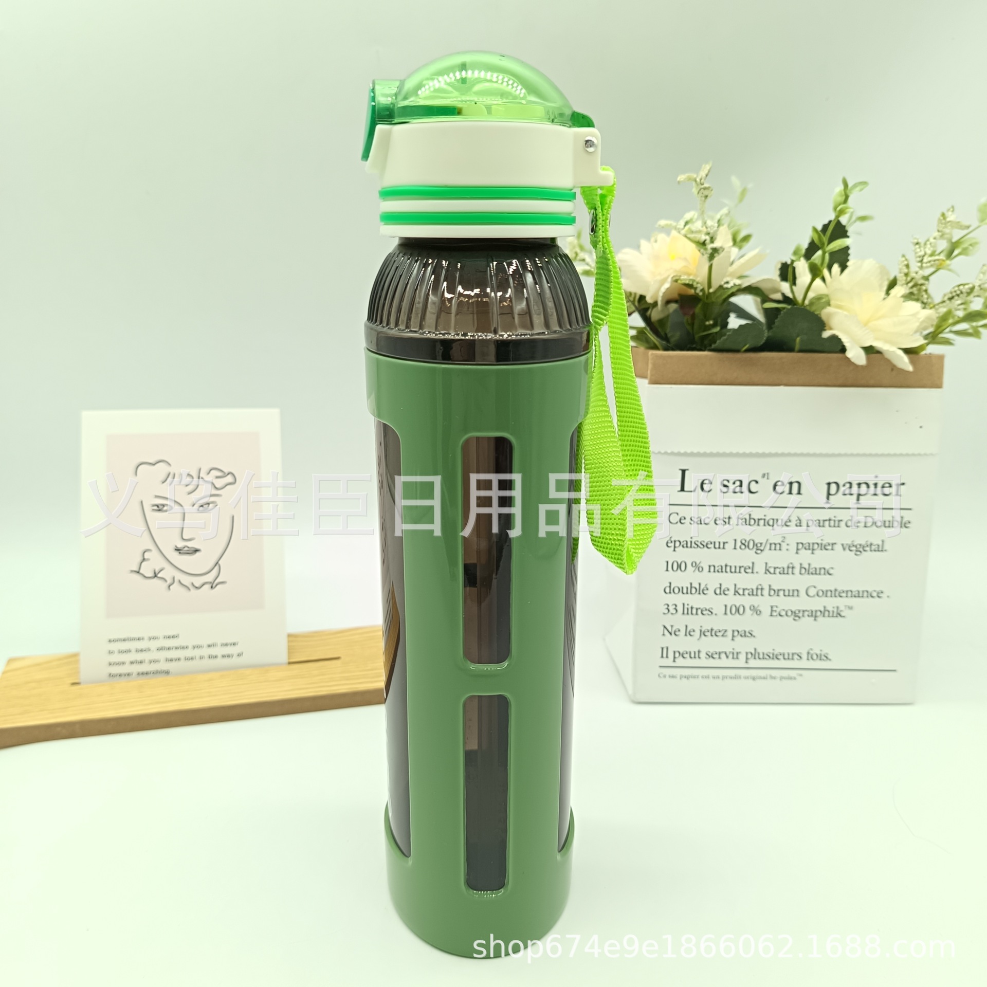 Summer large-capacity straw cups with bouncy LIDS, portable hand-held space cups for men and women, high appearance level, simple flat pot style, cross-border Specification drawing