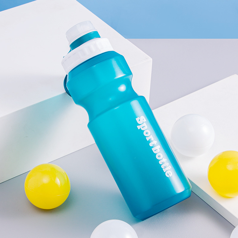Sports fitness water cup Large capacity water bottle Summer student accompanying water cup Summer sports fitness men's and women's water bottle Application Scenario