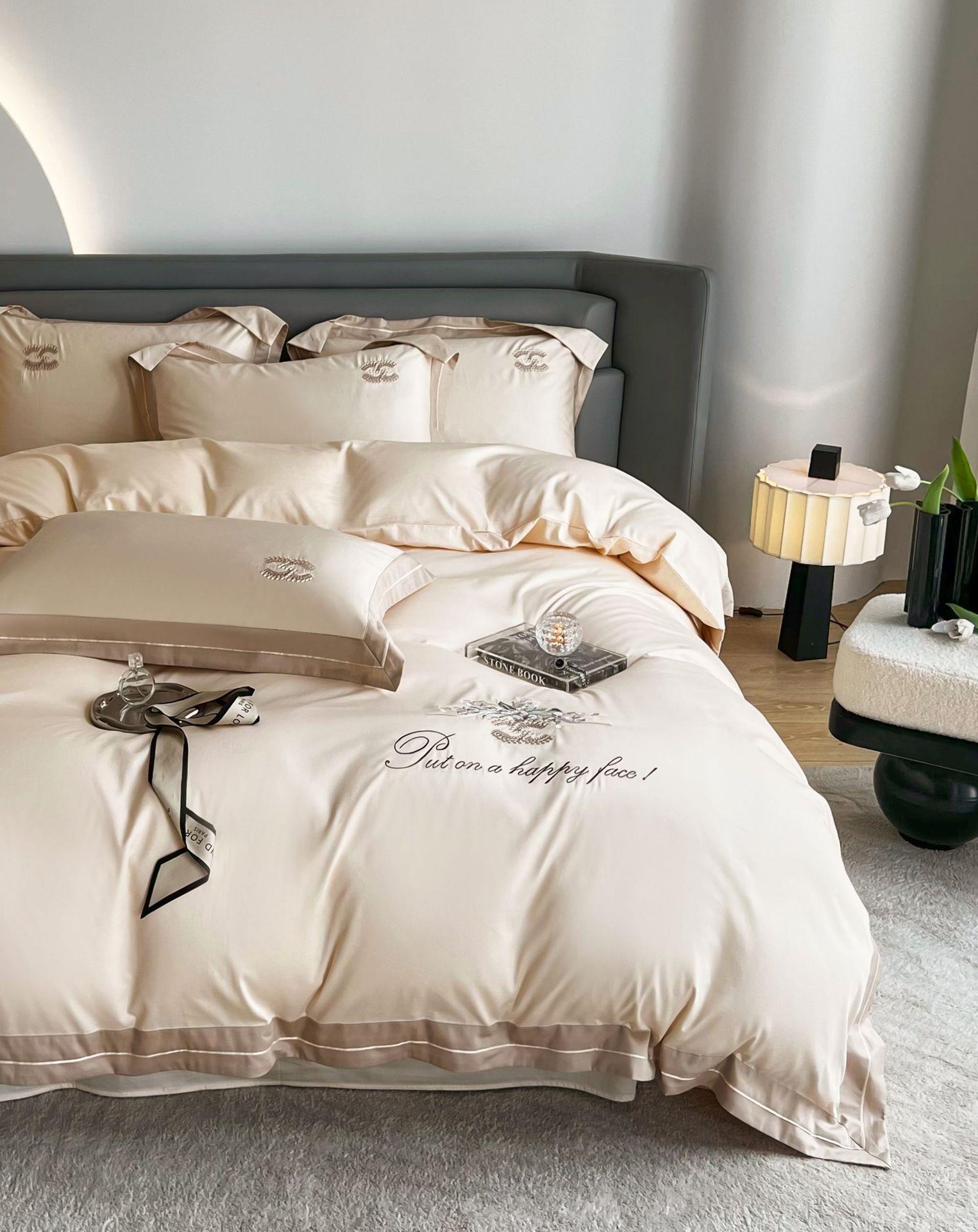 210-piece pure cotton four-piece set, with a light luxury and high-end feel. 100 pieces of pure cotton high-end bed sheets, duvet covers and bed covers, summer bedding