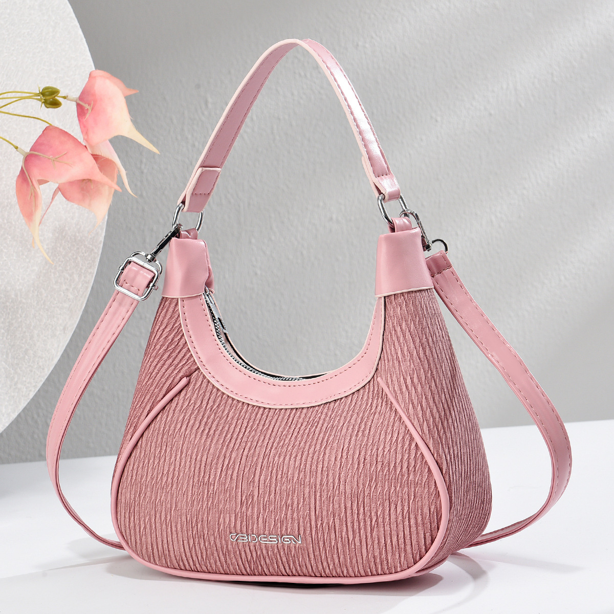 Cross border un hombro exquisito versión coreana tendencia 100 manos llevar mujeres bolsas temperamento simple nuevo estilo salir de moda bolsas Application Scenario