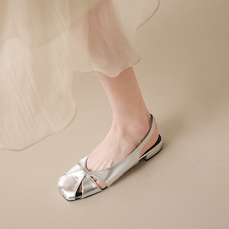 2023 New Summer Wear Simple Bao Head Sandals Female Low Heels Senior Sense Square Head Silver Gold Sandals details Picture