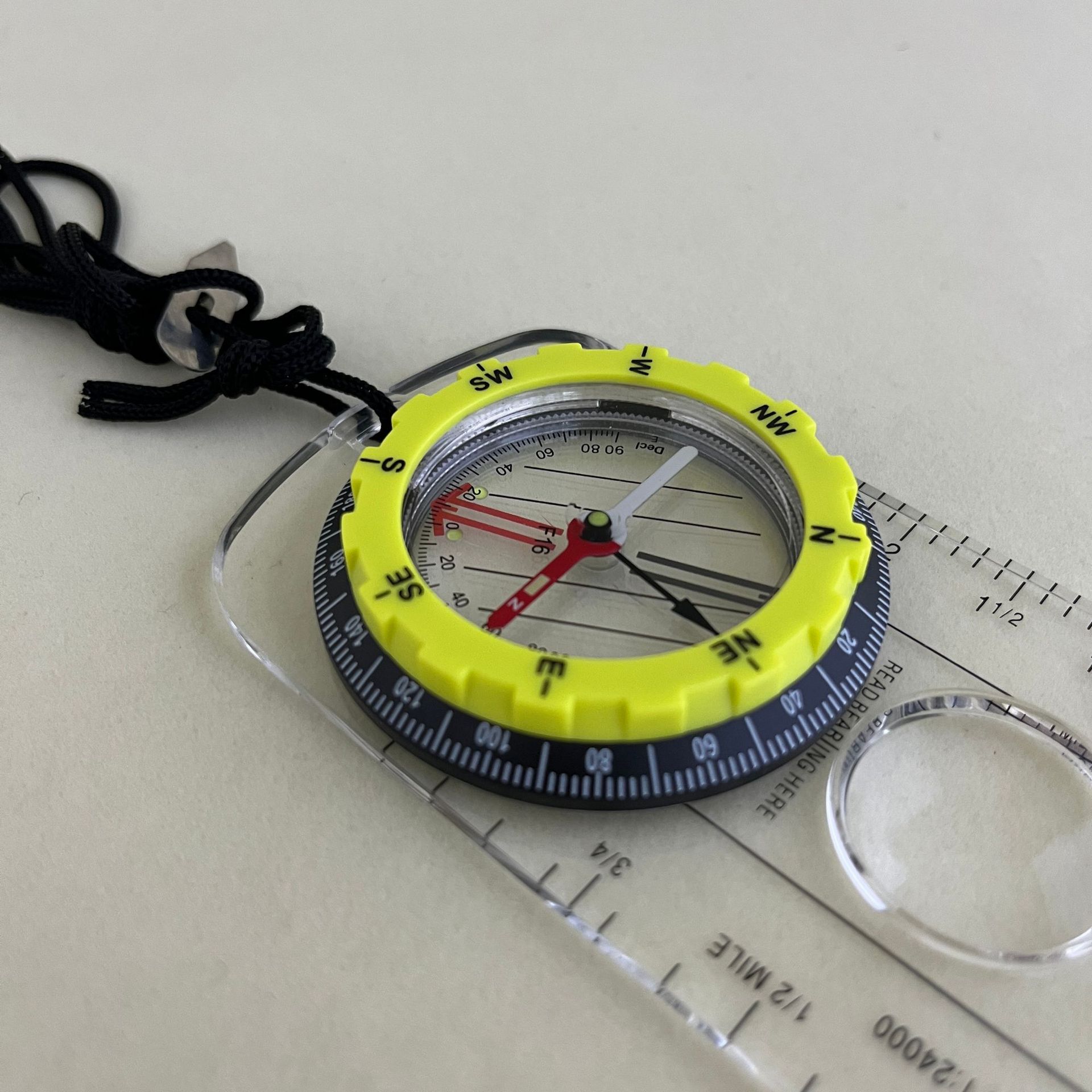 Outdoor map compass with magnifying glass scale lanyard slope meter compass gift manufacturer direct supply details Picture