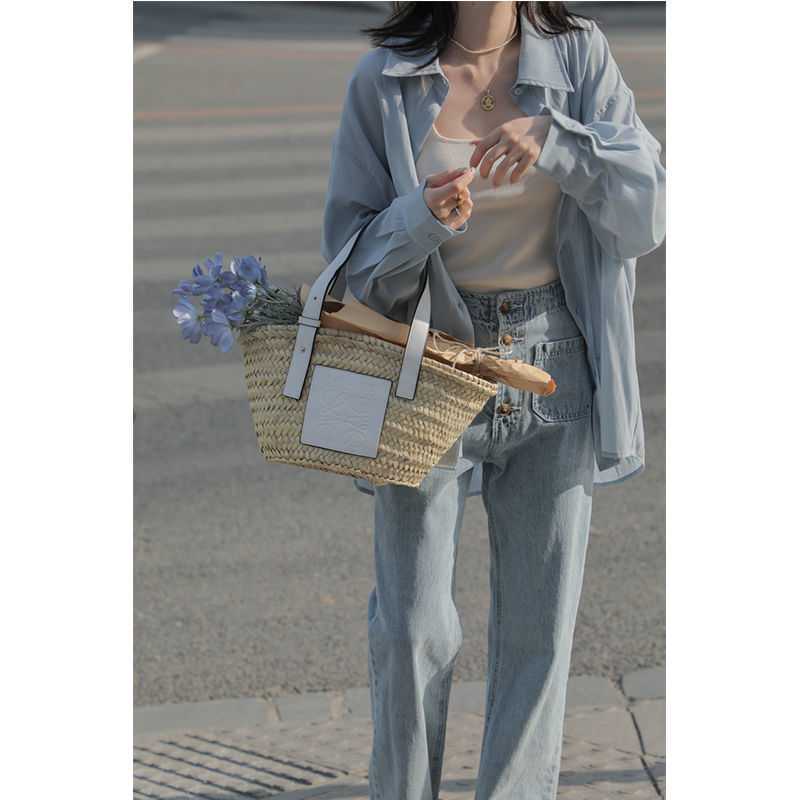 polo collar shirt women's breathable sun protection shirt 2022 new style trendy shawl thin loose design women's coat Specification image
