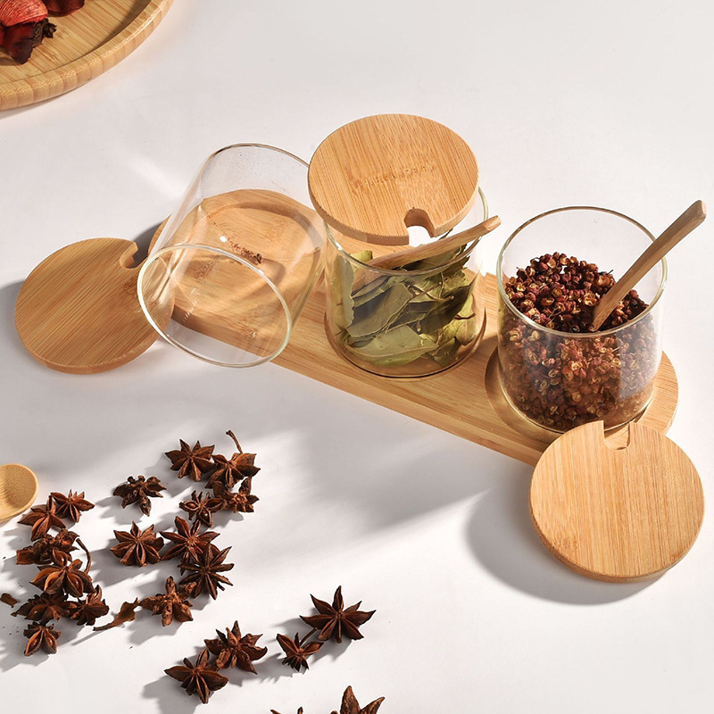 Kitchen seasoning box Household seasoning pot with spoon seasoning pot combination wholesale food grade glass bottle seasoning box Application Scenario