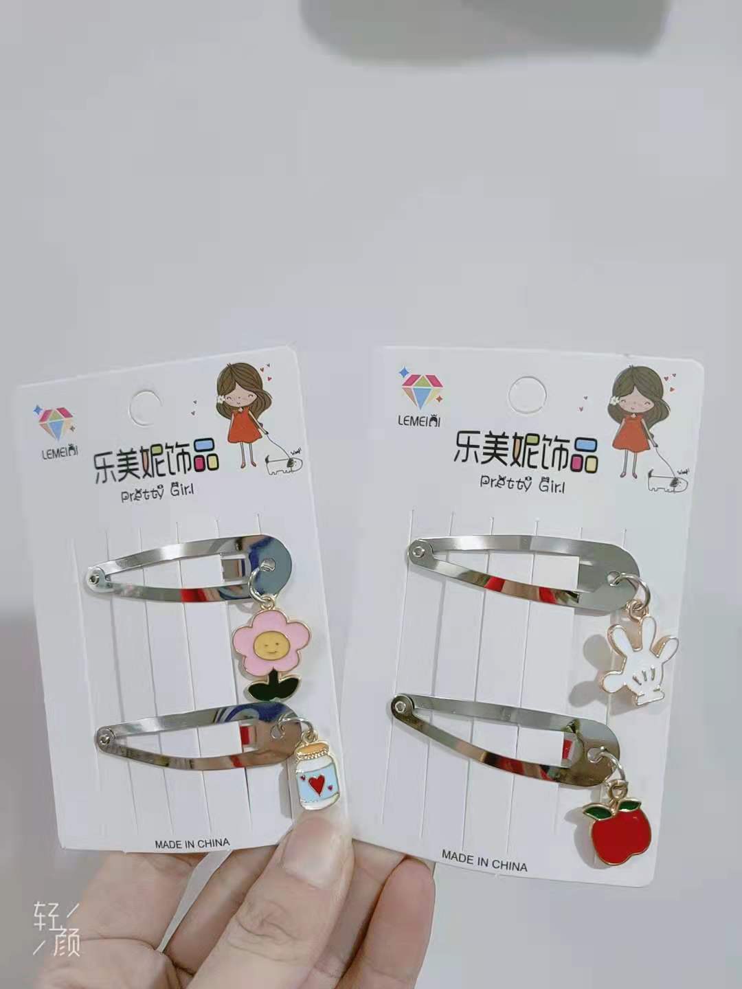 N3333 glossy two pendants, BB clips, duck clips, hair clips, hair accessories, Japanese and Korean accessories, 2-yuan store wholesale supply Application Scenario