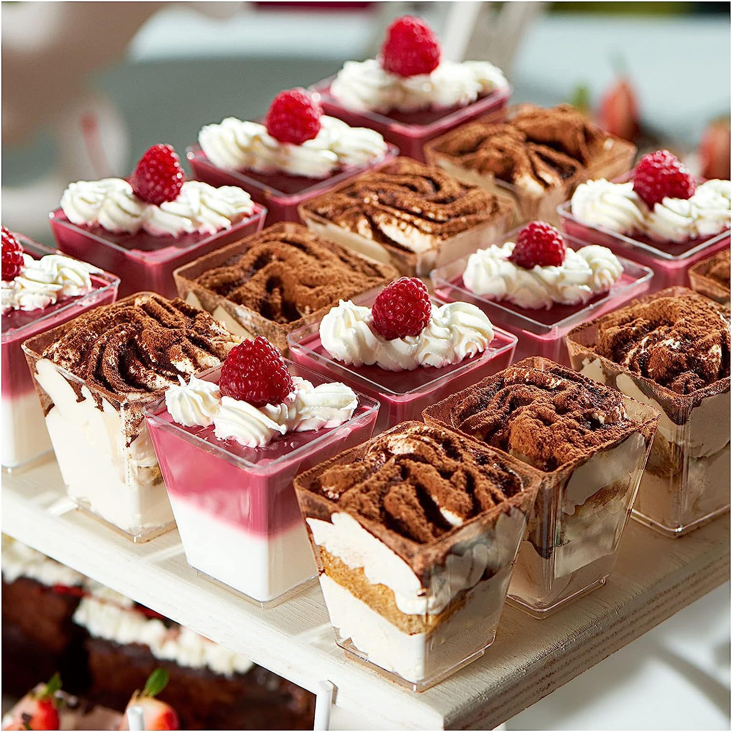 Cross-border mousse cup 5oz square dessert cup 150ml disposable transparent trapezoidal cup Hard plastic pudding cup with lid Application Scenario