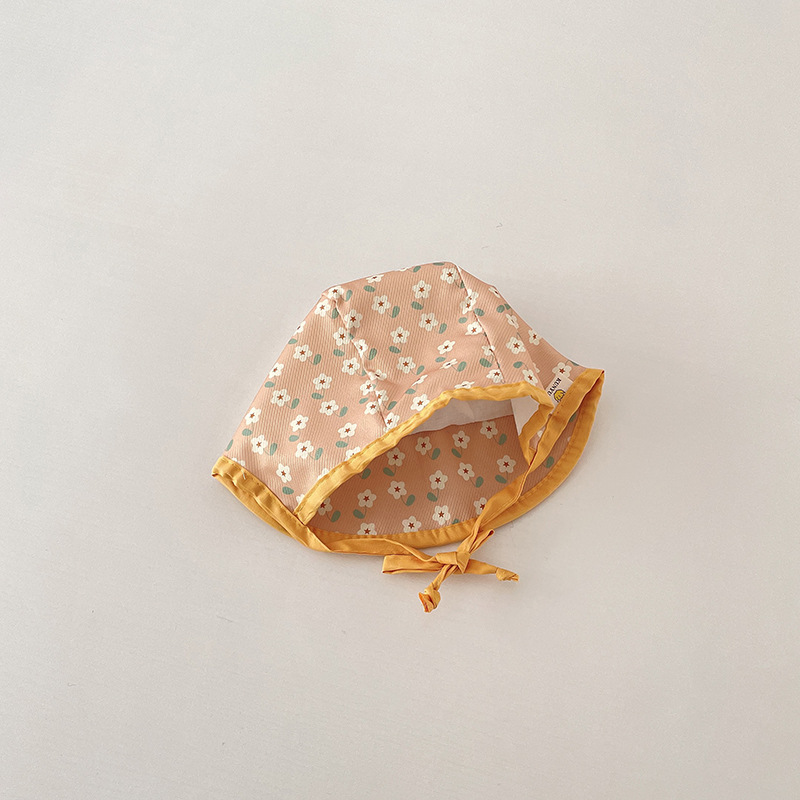 For infants and toddlers in spring and autumn, there are court hats with floral prints, large brims, sun protection and shade hats, princess hats with strings, and a fresh and simple style. They are aged 1 to 3 Specification image