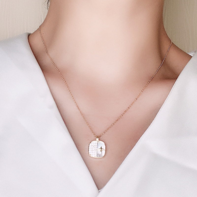 S925 silver necklace small waist necklace women light luxury niche design sense simple collarbone chain temperament fashionable pendant accessories Application Scenario