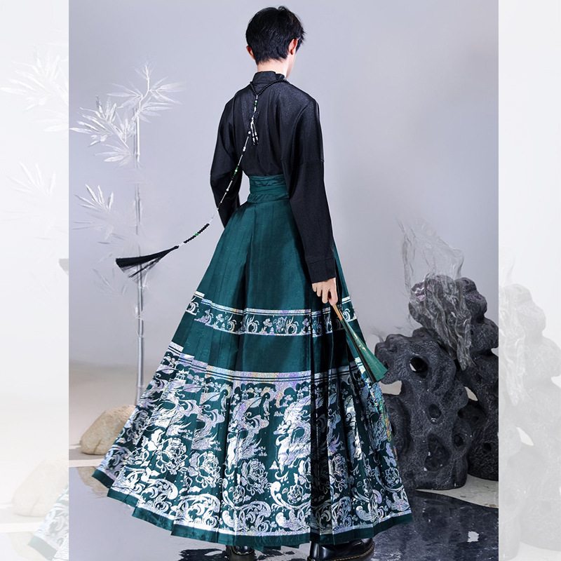 The new Chinese-style Hanfu men's style from Peony Pavilion, featuring spring and summer gold and mother-of-pearl inlaid horse face skirts for daily commuting Specification image