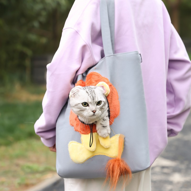 New pet bag, single-shoulder cat backpack with visible head, outdoor portable travel bag, cute cat bag, pet canvas bag Application Scenario