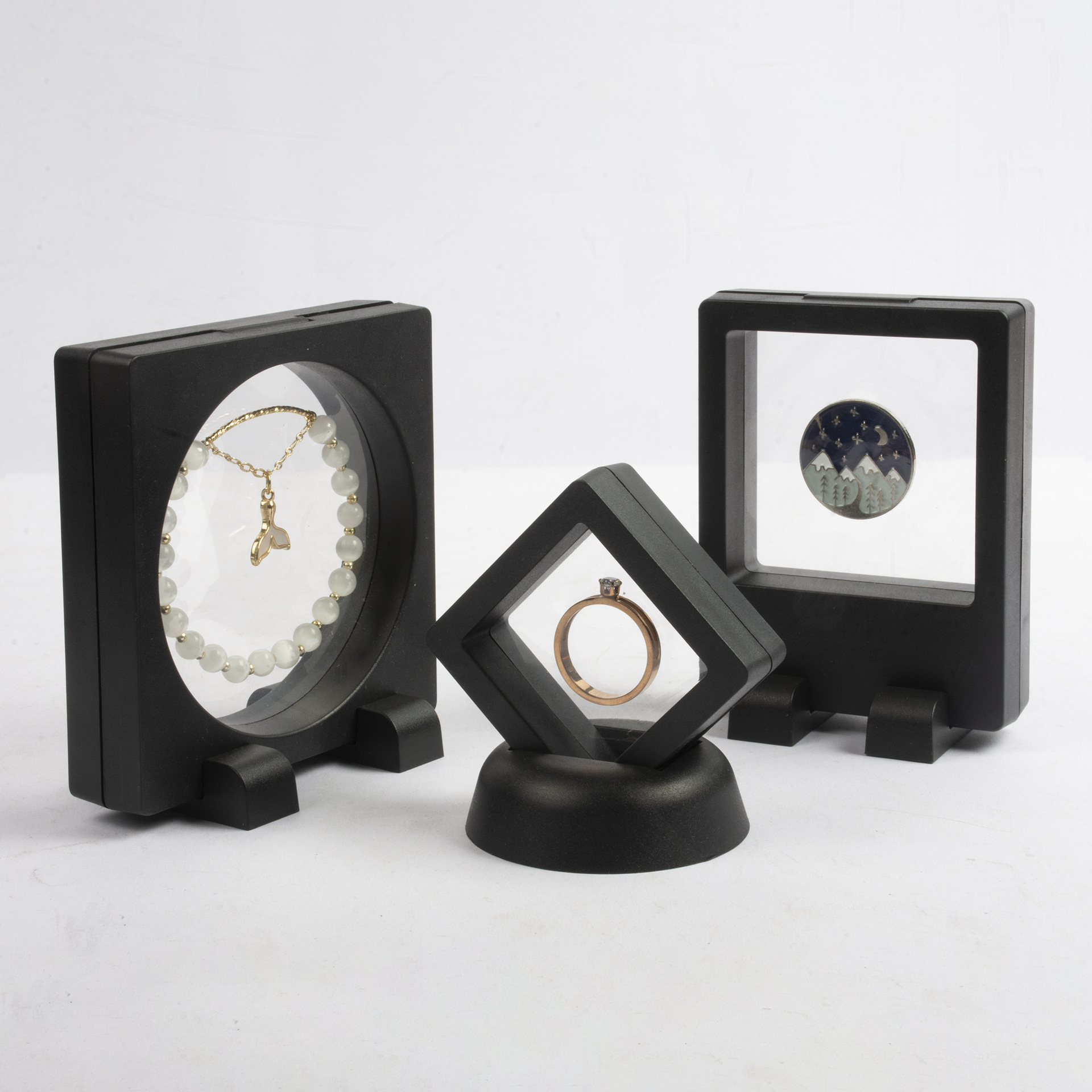 Wholesale suspended jewelry boxes, PE transparent boxes, jewelry packaging boxes, dust-proof storage, rings, display film boxes Specification image