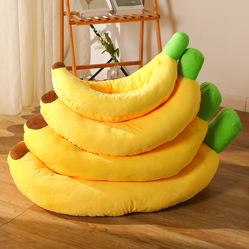 Autumn and winter can be disassembled and washed four seasons thick banana kennel pet bed cat kennel warm small and medium kennel Application Scenario