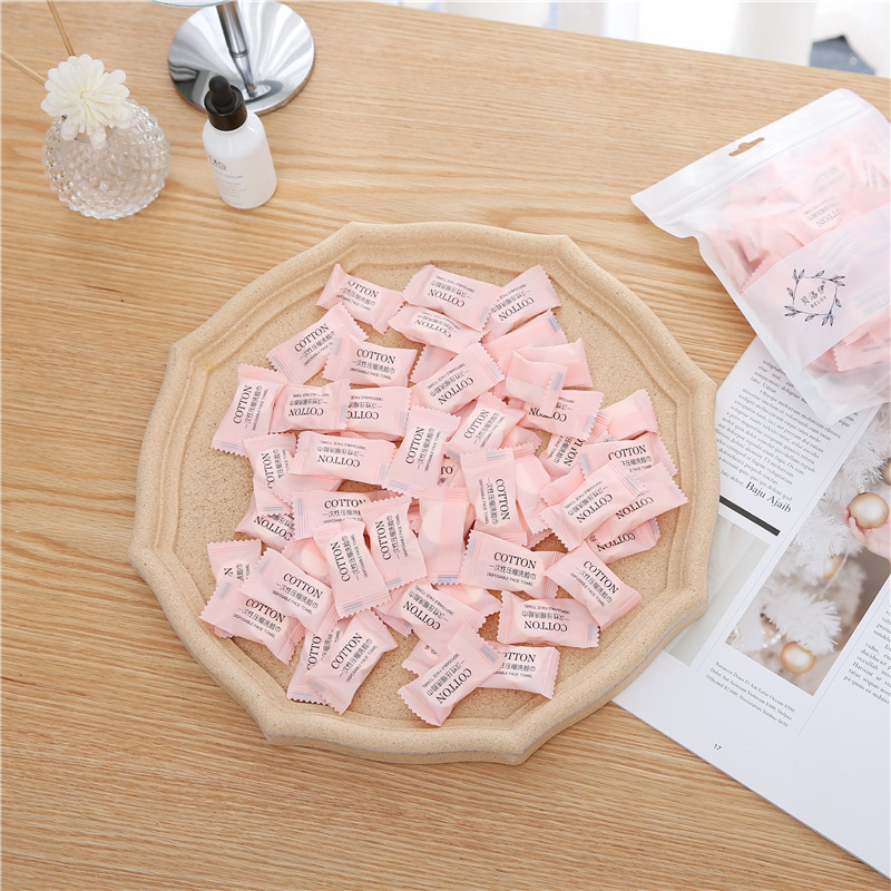 Compressed face towel travel pack Disposable face towel 50 pieces cotton soft towel dry and wet use makeup remover face towel Application Scenario
